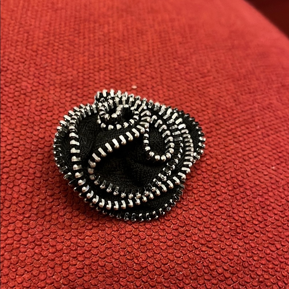 Elegant Black and Silver Zipper Flower Brooch